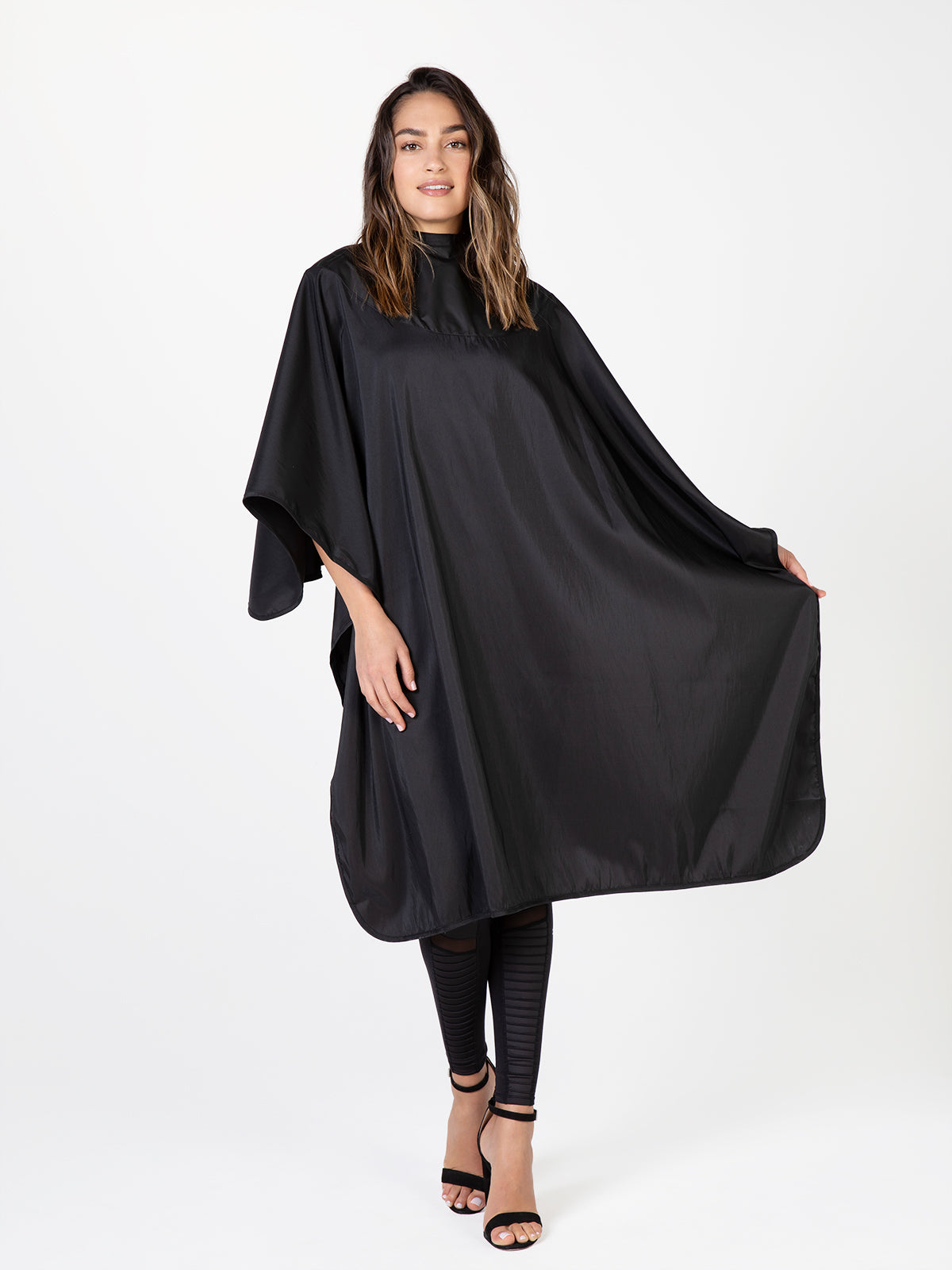 Cape for Salon Chemical Treatments, Bleach-Proof and Water-Resistant Cape Betty Dain'